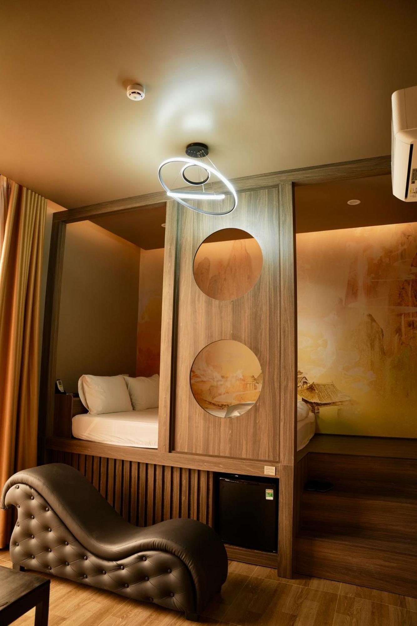 Tuyet Suong Hotel Κουάνγκ Νγκάι Εξωτερικό φωτογραφία