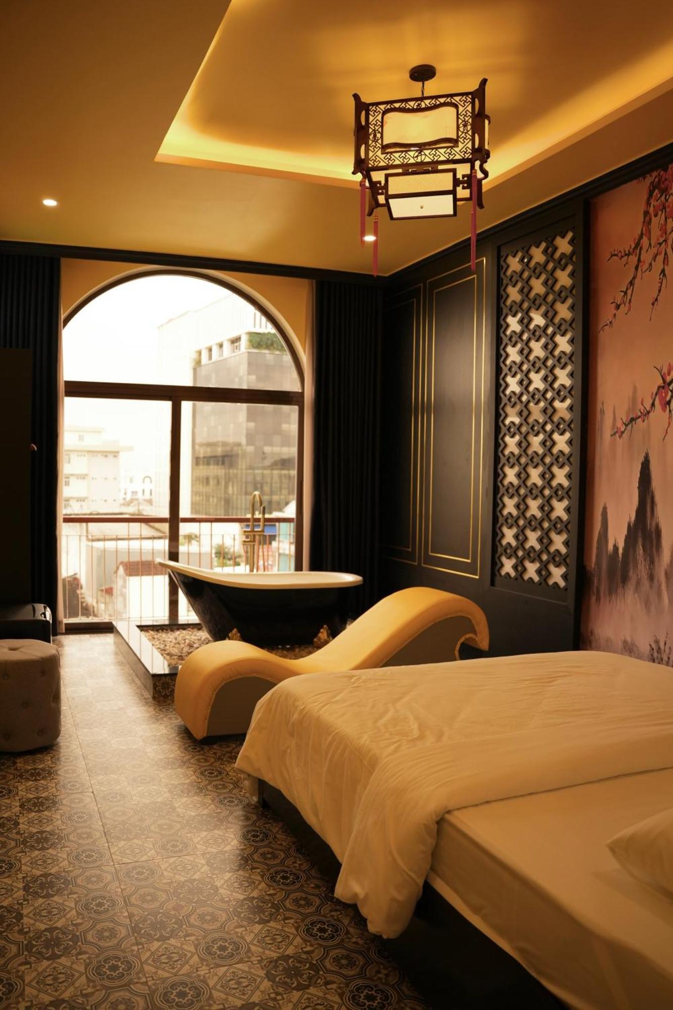 Tuyet Suong Hotel Κουάνγκ Νγκάι Εξωτερικό φωτογραφία