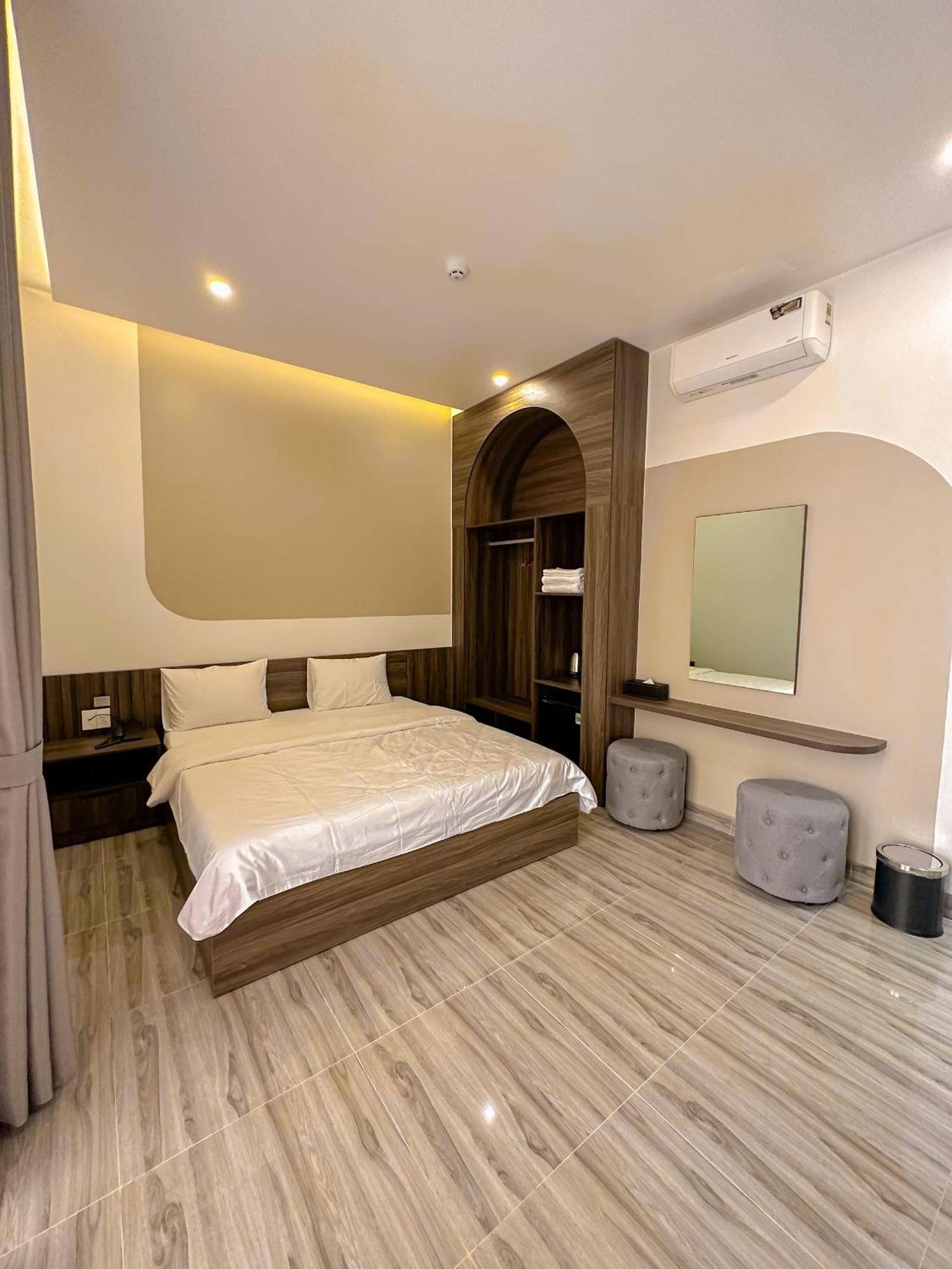 Tuyet Suong Hotel Κουάνγκ Νγκάι Εξωτερικό φωτογραφία
