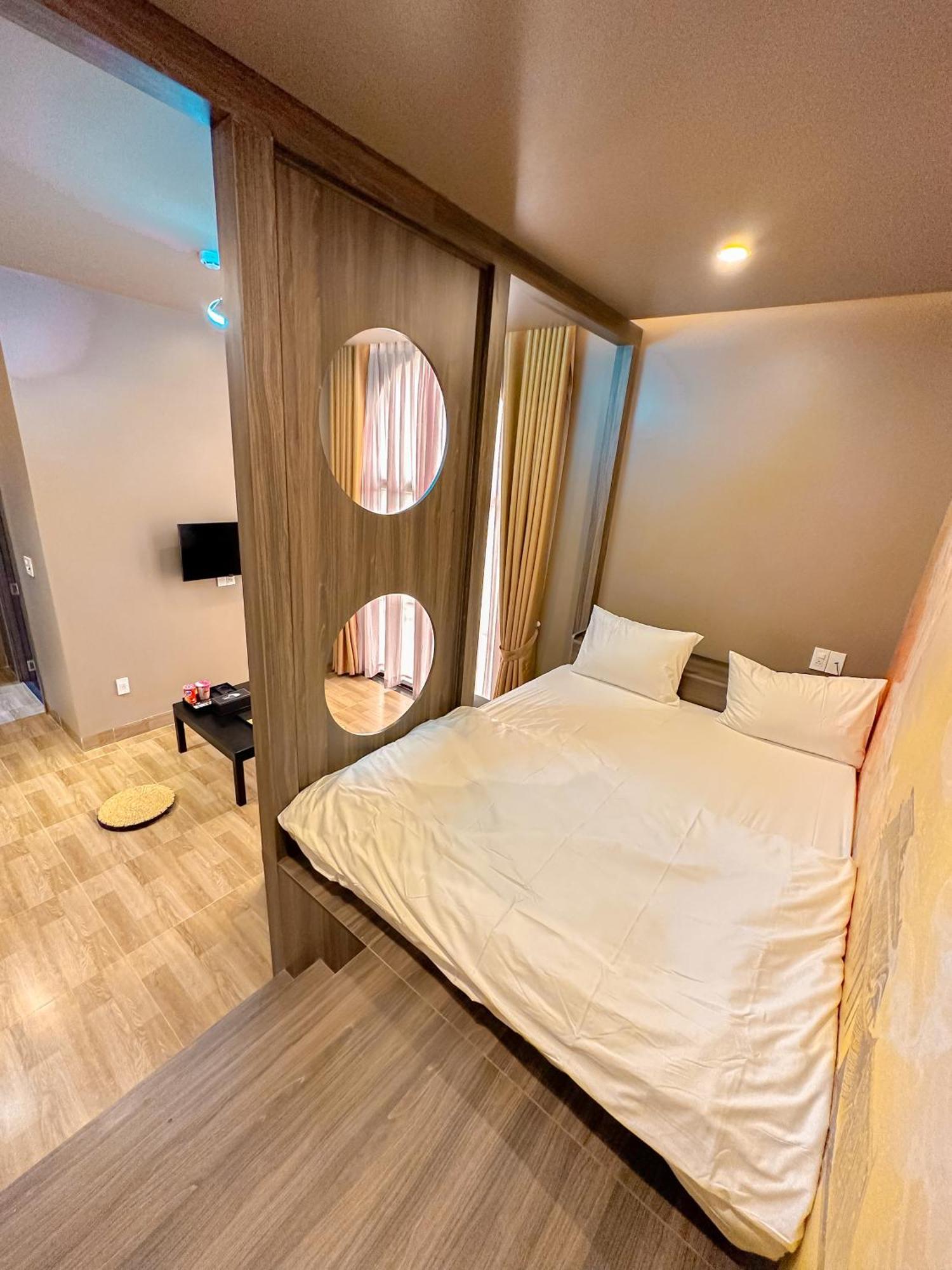 Tuyet Suong Hotel Κουάνγκ Νγκάι Εξωτερικό φωτογραφία